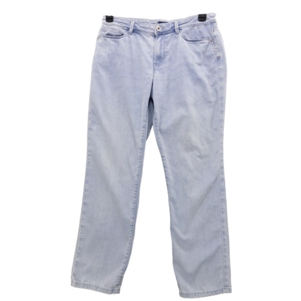 Classic Light Blue Women’s Jeans